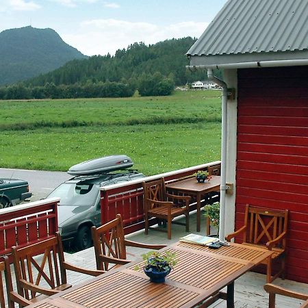 Three-Bedroom Holiday Home In Isfjorden Torvik Værelse billede